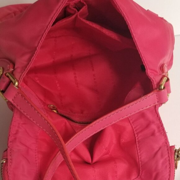 Marc Jacobs 'Preppy Nylon - Natasha' Crossbody Bag - Picture 9 of 11